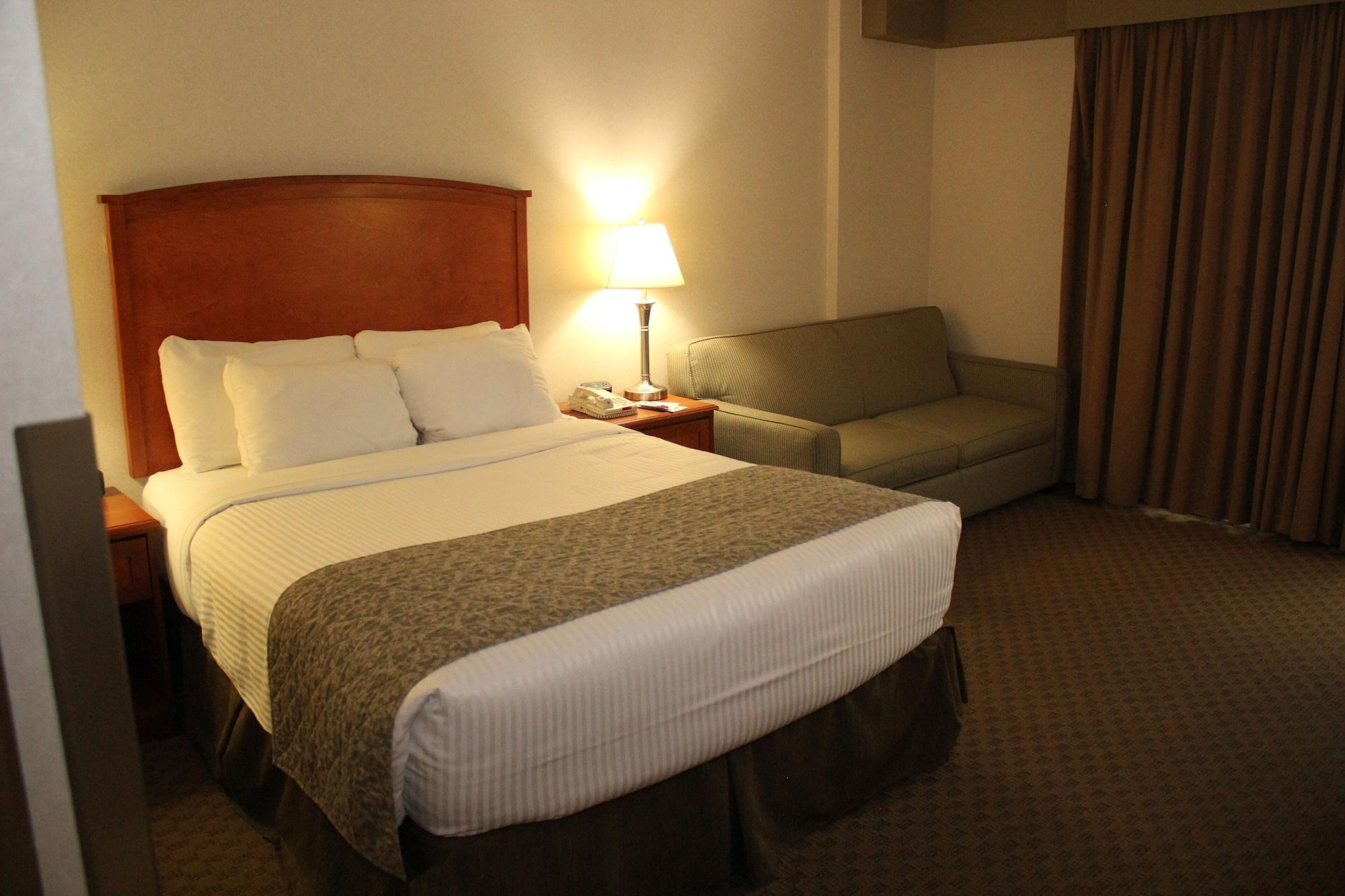 Hotel Ramada By Wyndham Edmonton South Exterior foto